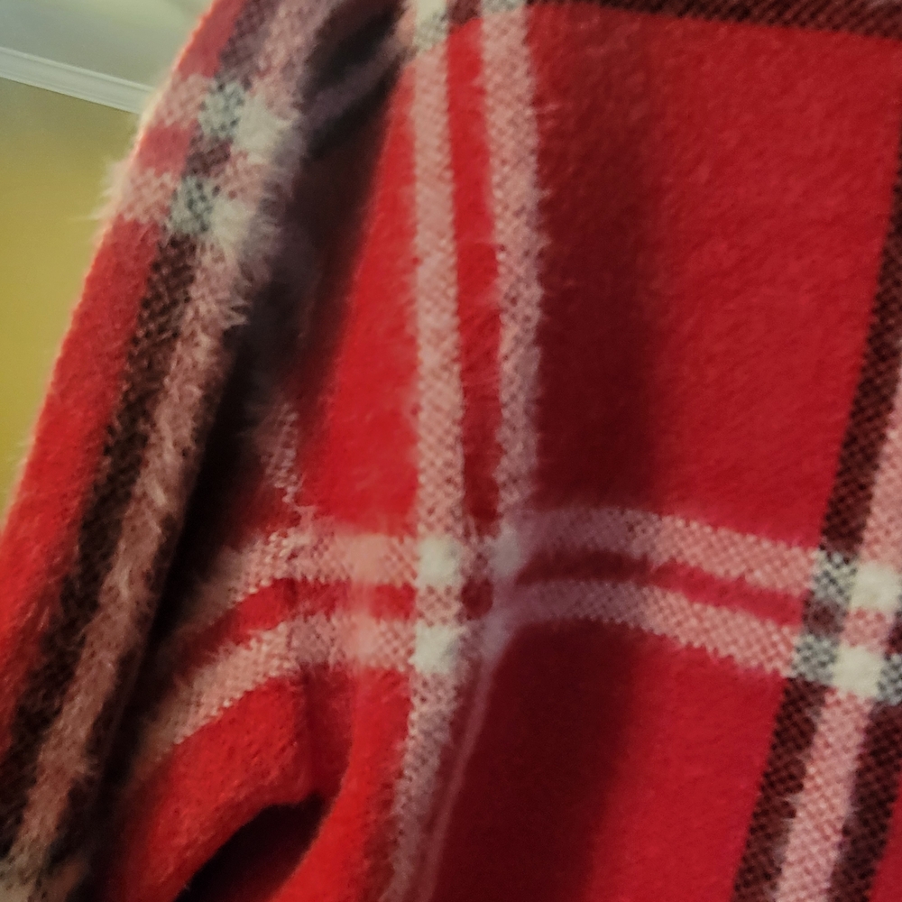 Tahari Red Plaid Women's Sweater - Picture 5 of 6